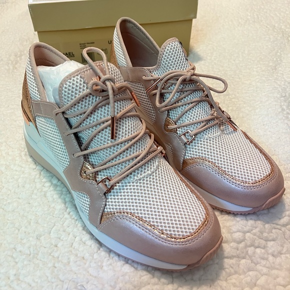 MICHAEL KORS 8.5 Soft Pink & Rose Gold Sneaker - Brand new - Picture 1 of 4